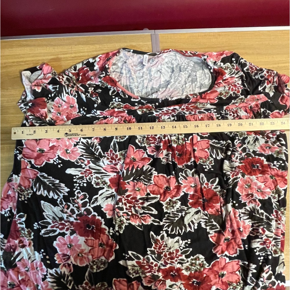 Floral Pink Short Sleeve Relaxed Blouse - Picture 4 of 8